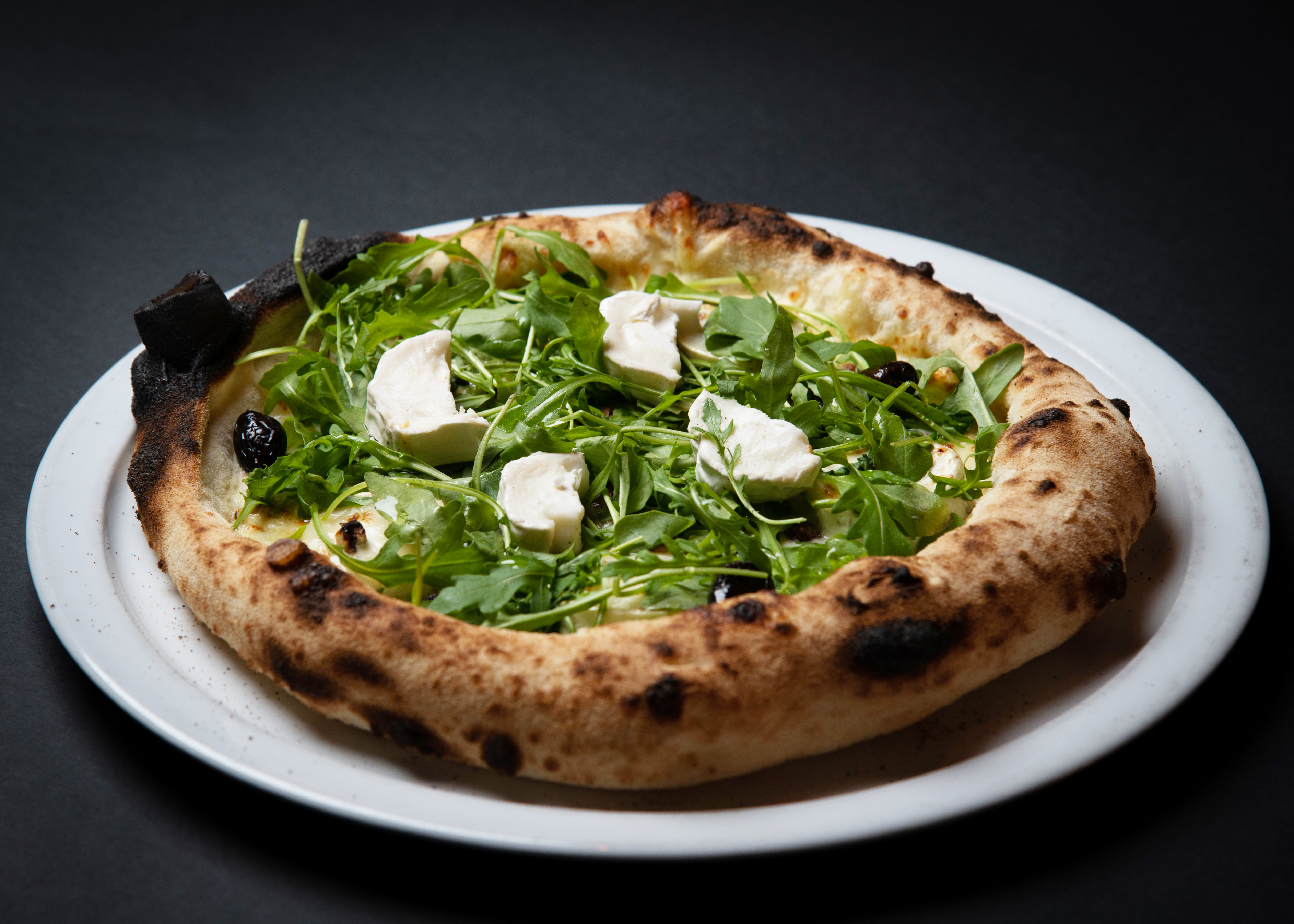 Pizza chèvre chaud
